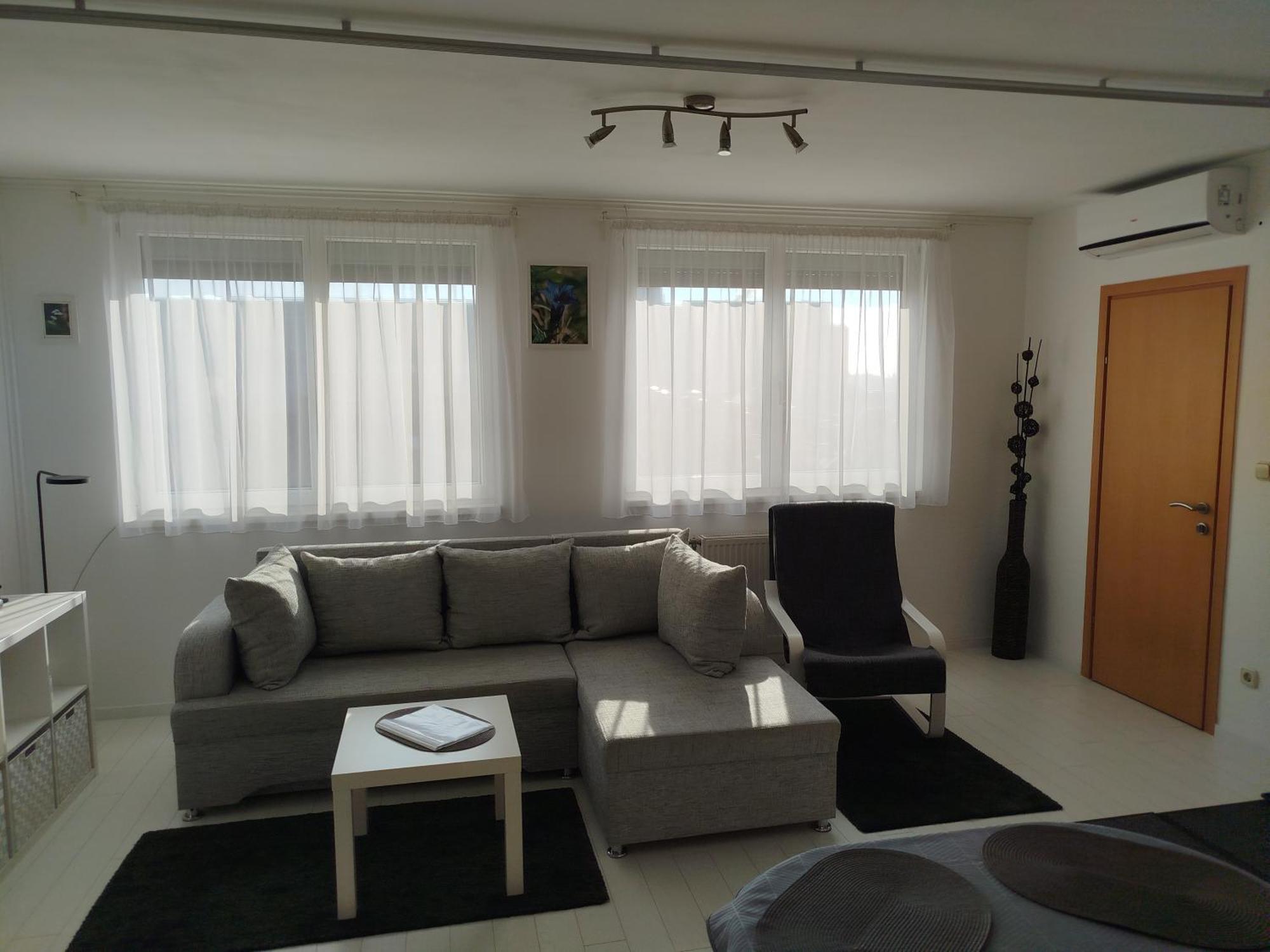 Csongor Apartman Budapest Luaran gambar